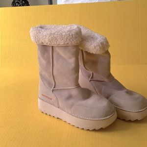 Pink winter boots🎀 mint condition